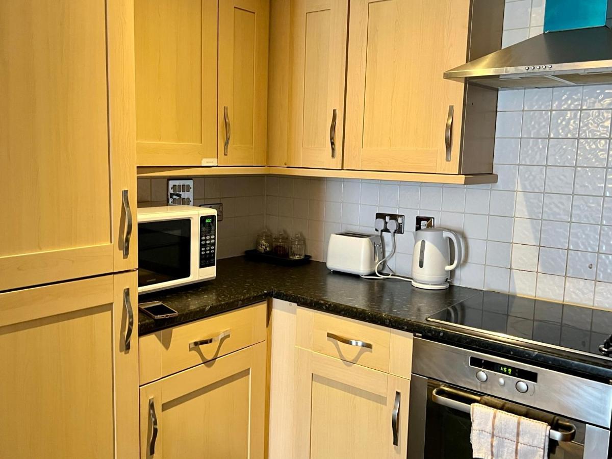 Radiant2 Bedroom Apartment In The Heart Of Harlow Town Dış mekan fotoğraf